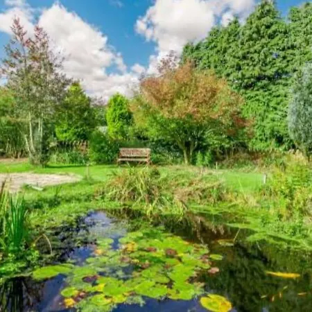 בית נופש Goldfinch Newton-on-Rawcliffe